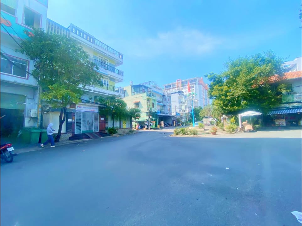 Nhà 4 tầng Tân Bình 53m² giá 5 tỷ - Mặt tiền đường Nguyễn Phúc Chu