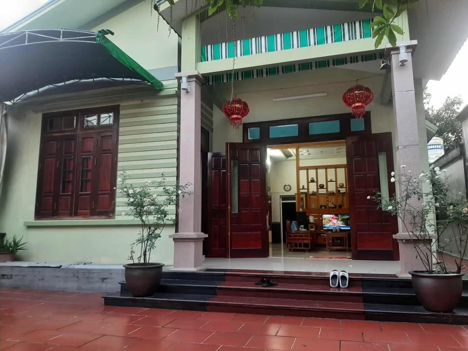 Nhà mái thái 270m² tại Cẩm Đông giá 4,7 tỷ - An ninh tốt, ô tô vào tận sân!