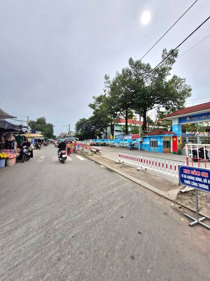 Nhà mặt tiền chợ Hiệp Ninh 178m² giá 1.4 tỷ - Kinh doanh sầm uất!