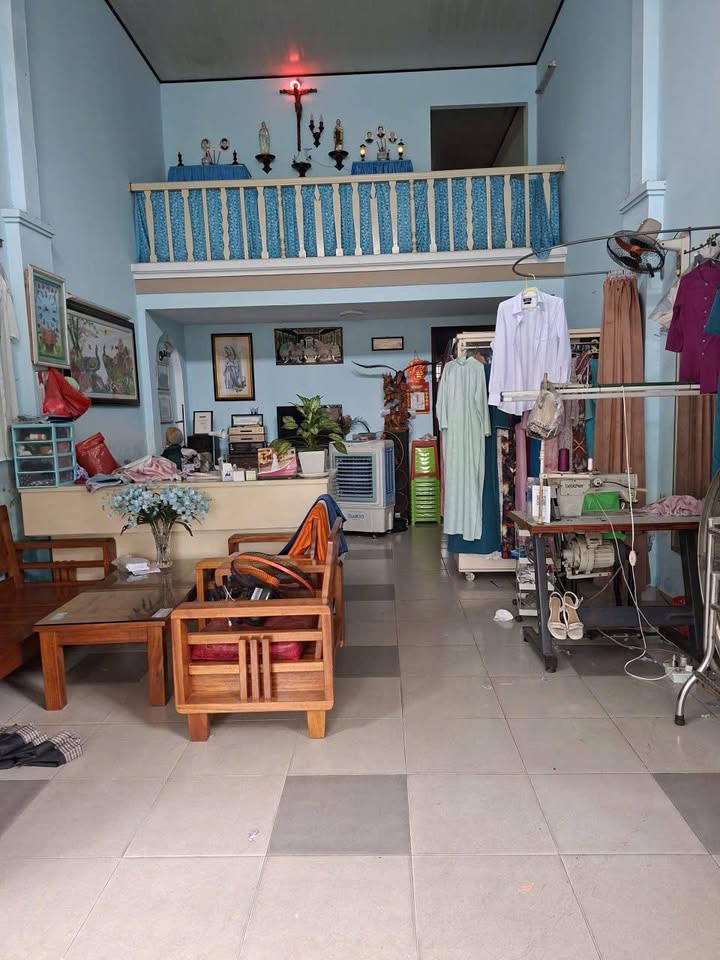 Nhà bán đường Bàu Tràm 1, quận Cẩm Lệ, Đà Nẵng 74m² - Sổ hồng chính chủ, gần Đại học Ngoại Ngữ!