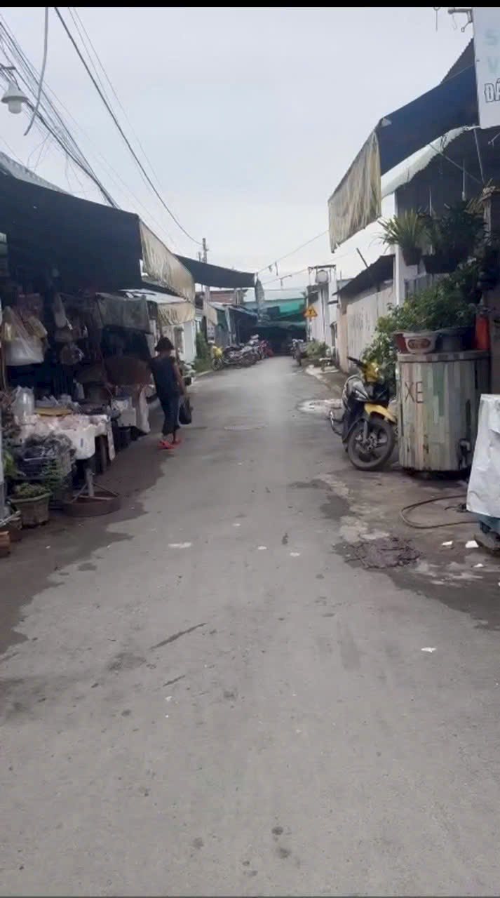 Nhà ngay trong chợ Hiệp Ninh, Tây Ninh 176m² giá 1.4 tỷ - Tiềm năng kinh doanh lớn!