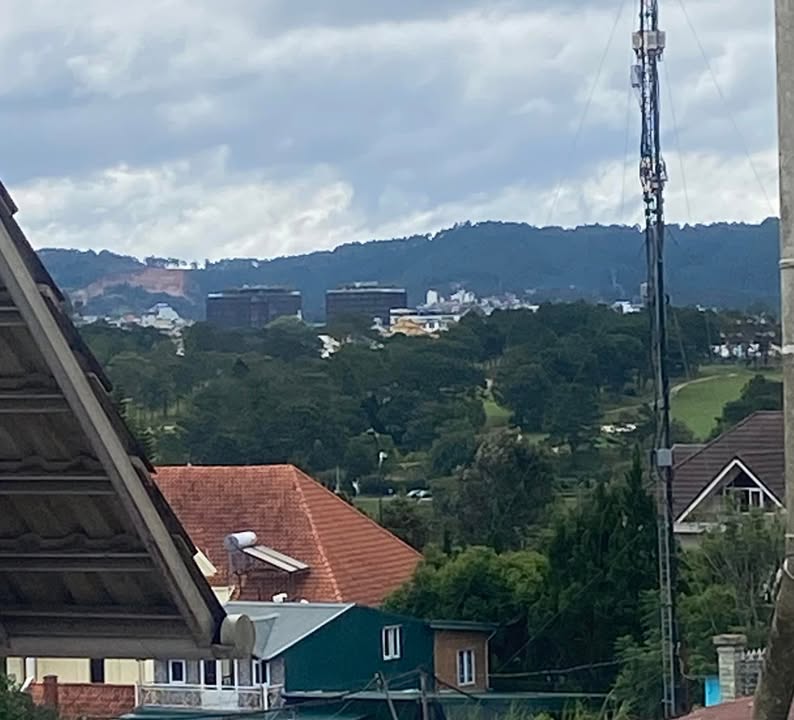 Nhà 2 tầng mặt tiền Sương Nguyệt Ánh Đà Lạt 400m² giá 27 tỷ - Đầu tư sinh lời tuyệt vời!