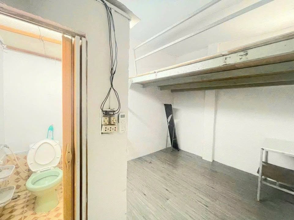 Phòng trọ đường Lạc Long Quân, Quận 11 giá 2.49 triệu - Tiện nghi đầy đủ, an ninh tốt!