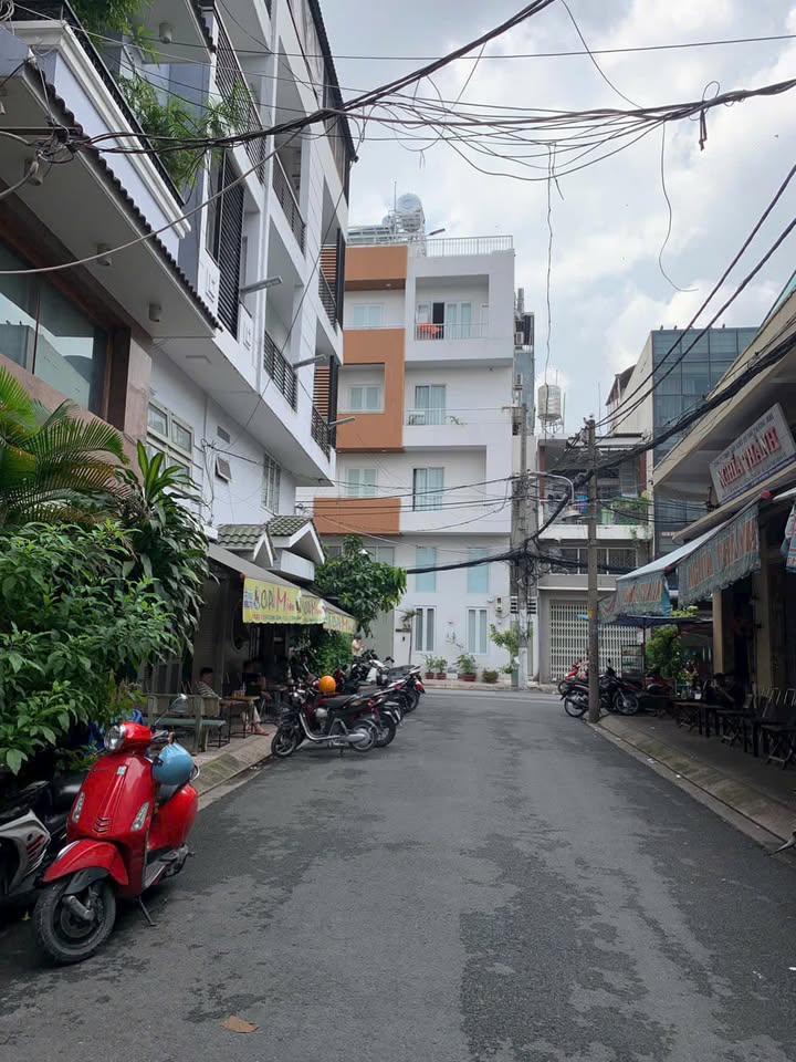 Nhà bán Tân Bình 57m² giá 10.6 tỷ - Hẻm nhựa 8m, vị trí đắc địa!