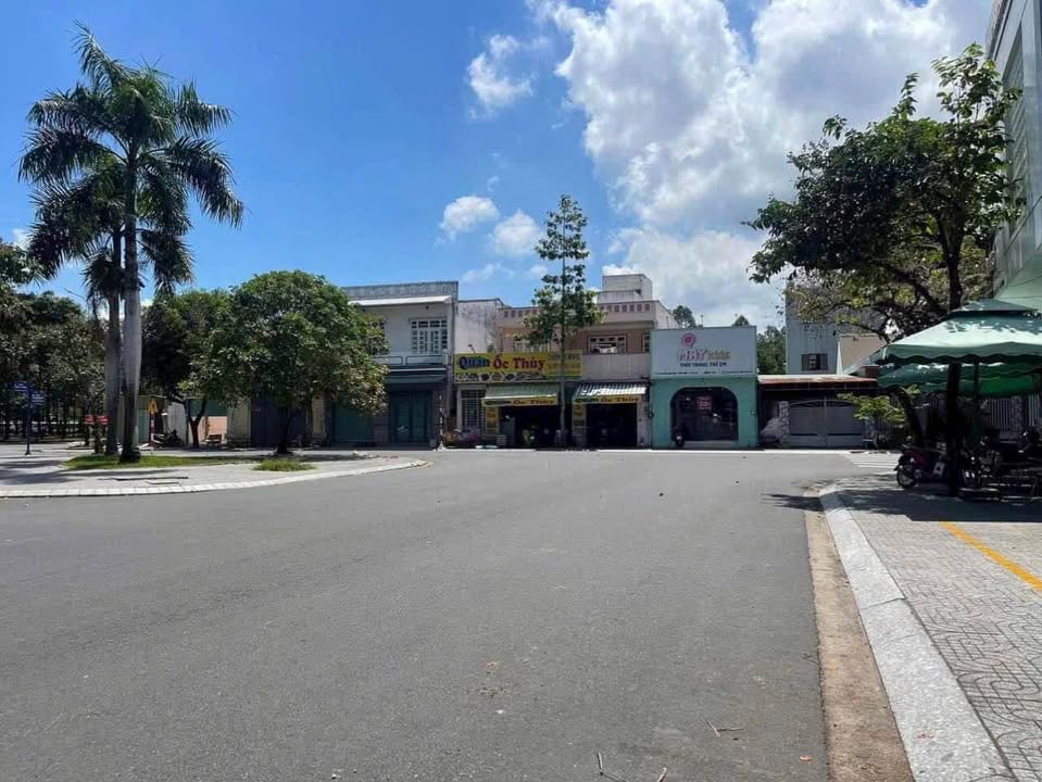 Nhà mặt tiền Nguyễn Đình Chiểu, Bà Rịa 297m² giá 17 tỷ - Kinh doanh sầm uất!