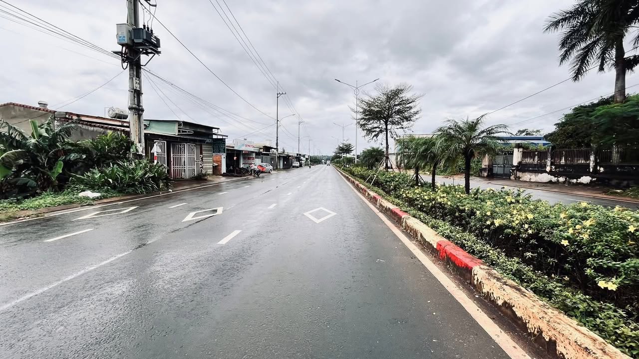 Đất nền mặt tiền Nguyễn Chí Thanh, Pleiku 320m² giá 3 tỷ - Cơ hội đầu tư tuyệt vời!