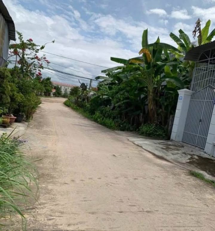 Đất nền đường Lê Văn Tám, Kon Tum 100m² - Hướng Đông, giá tốt!