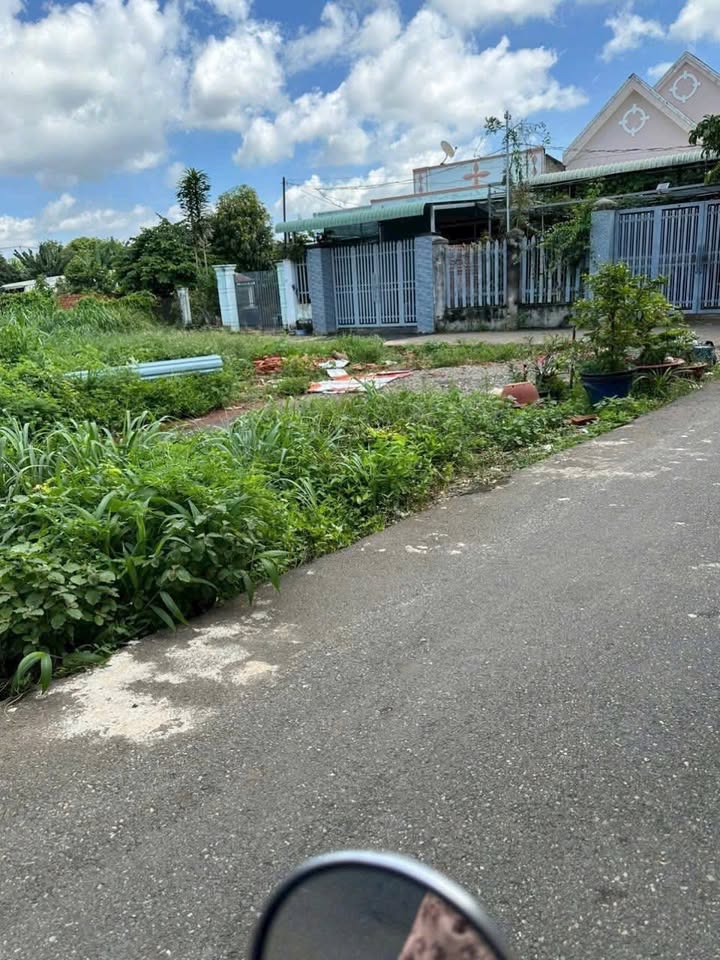 Đất nền Hòa Long TP Bà Rịa 250m² giá 2 tỷ - Vị trí thuận lợi gần trung tâm!