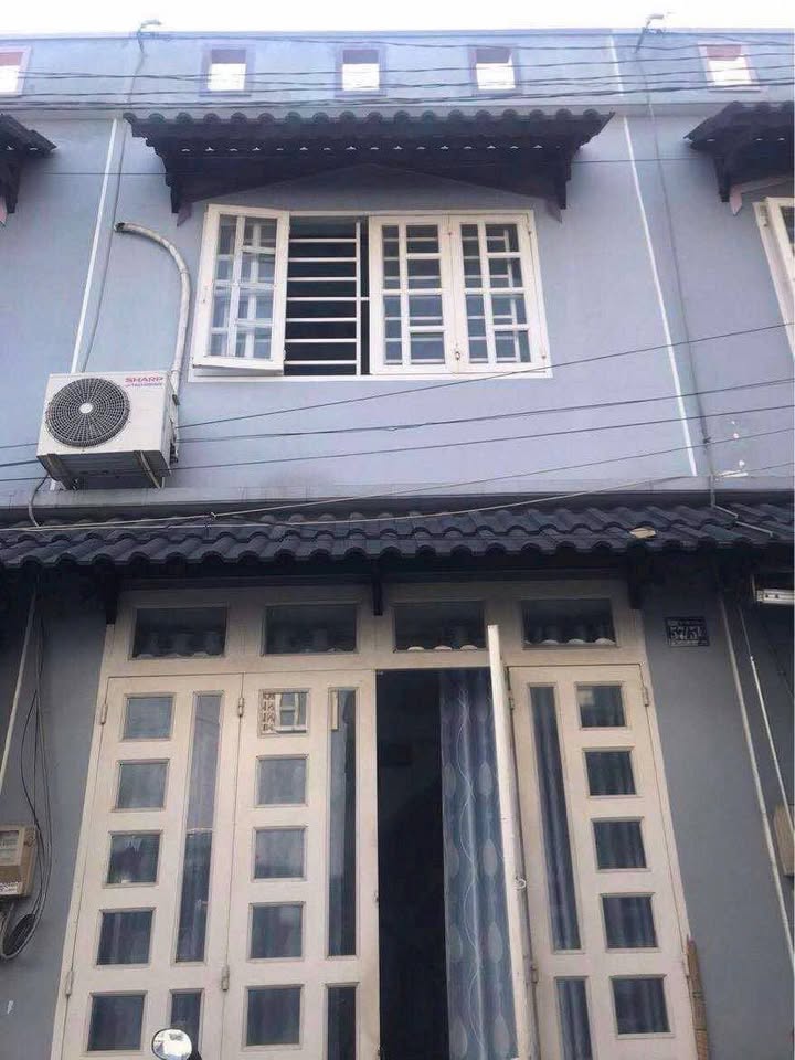 Nhà bán Thới Tam Thôn Hóc Môn 28.8m² giá 1.35 tỷ - Sổ hồng chính chủ!