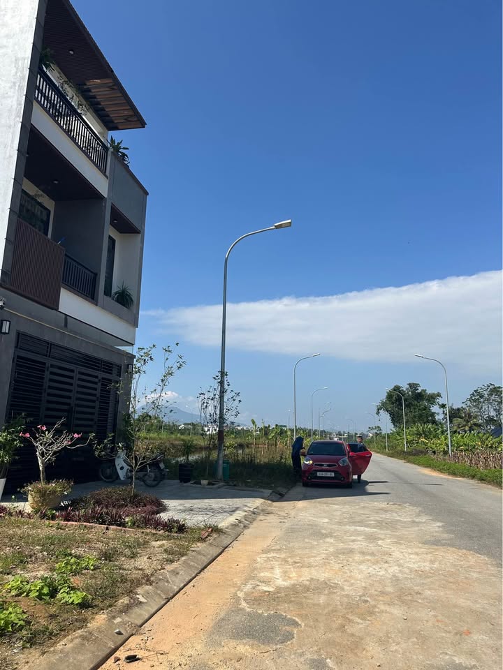 Bán đất thổ cư tại An Tường, Tuyên Quang - 90m² giá 1.8 tỷ, pháp lý đầy đủ!