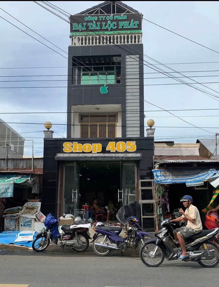Nhà 2 mặt tiền Thủ Khoa Huân, Châu Đốc, 300m² - Thiết kế hiện đại, kinh doanh thuận lợi!