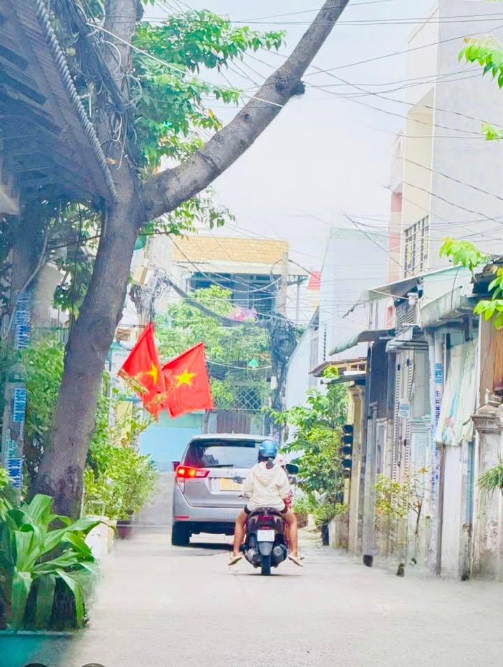 Nhà 2 tầng hẻm ô tô 5m, Tân Chánh Hiệp, 51m² giá 3.83 tỷ - An cư lý tưởng!