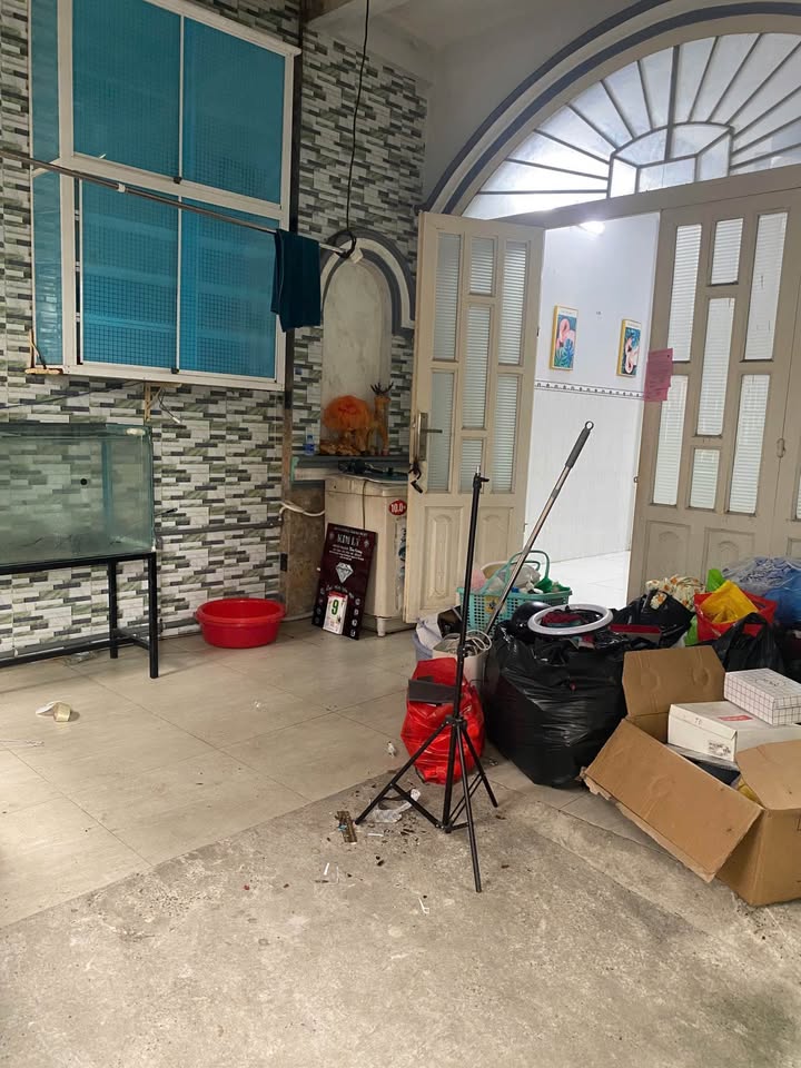 Nhà cho thuê mặt tiền đường Xuân Thới 9, Hóc Môn 40m² giá 4 triệu - Nhà mới sạch sẽ, tiện nghi đầy đủ!