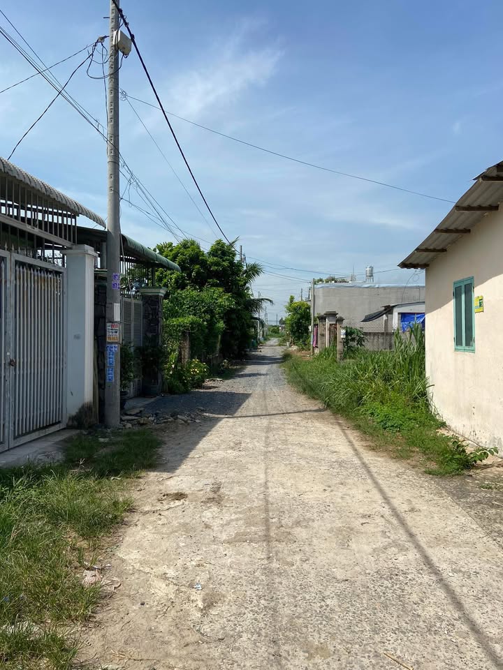 Nhà Củ Chi 224m² giá 2.3 tỷ - Chính chủ cần bán gấp!