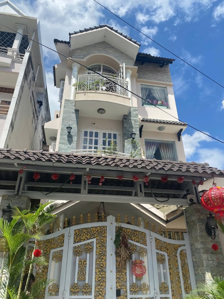 Biệt thự 4 tầng An Lạc A, Bình Tân 250m² giá 19.5 tỷ - Cơ hội đầu tư tuyệt vời!