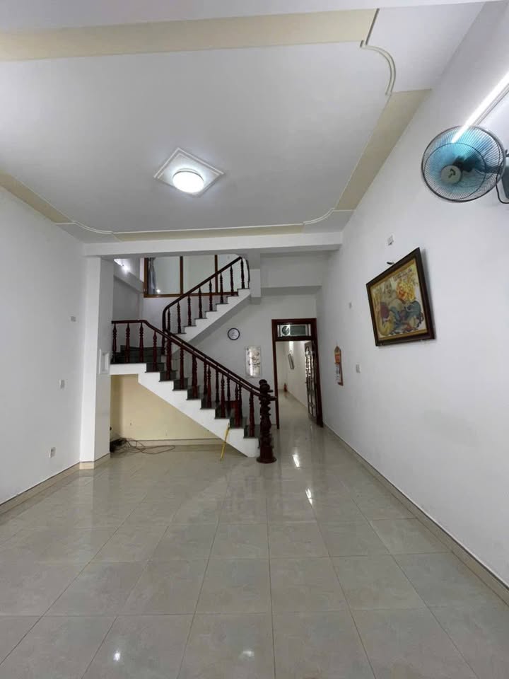 Nhà 3 tầng Đường Tôn Thất Dương Kỵ, Hòa Xuân, Đà Nẵng 100m² giá 7.8 tỷ - Đầy đủ tiện nghi!