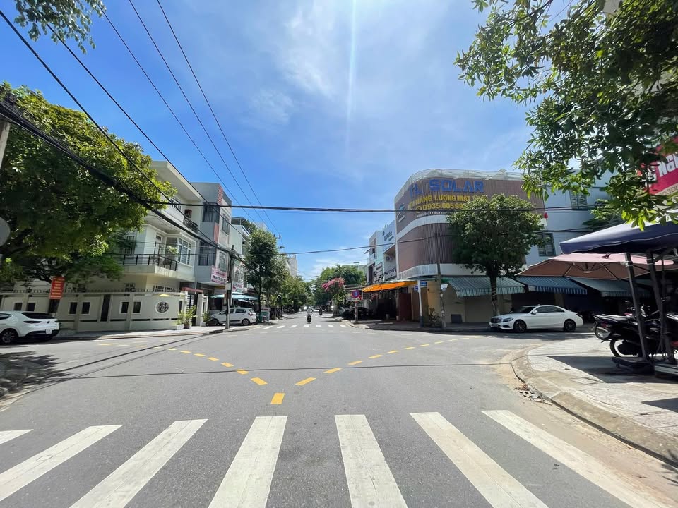 Nhà 4 tầng mặt tiền Tố Hữu, Khuê Trung, 82m² giá 10 tỷ - Thiết kế hiện đại, sẵn sàng ở!