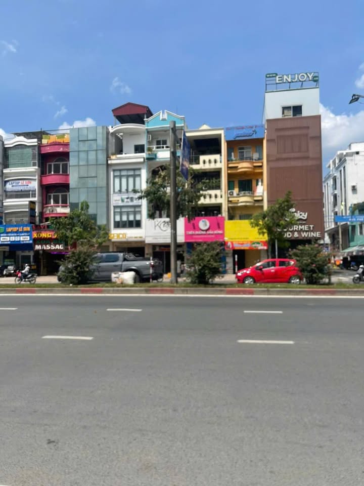 Nhà mặt tiền Cộng Hòa, Tân Bình 80m² giá 27 tỷ - Kinh doanh mọi ngành nghề!