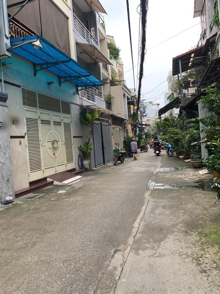 Nhà phố Lạc Long Quân, Tân Bình 108m² giá 12.4 tỷ - Nhà 2 tầng kiên cố, pháp lý chuẩn!