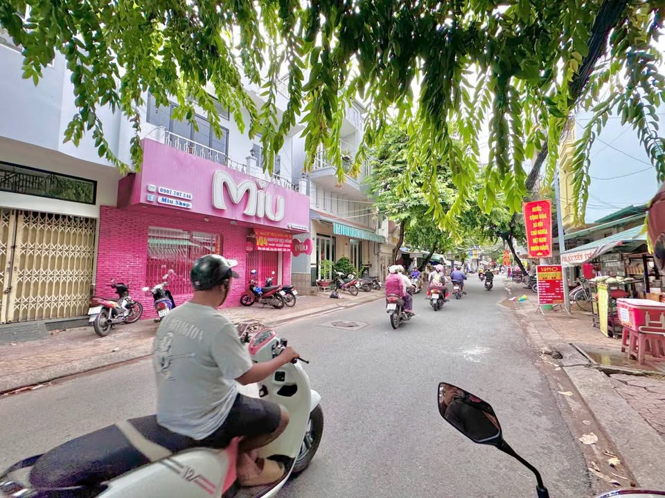 Nhà mặt tiền Nguyễn Việt Hồng, Cần Thơ 49m² giá 20 triệu - Phù hợp kinh doanh đa ngành!