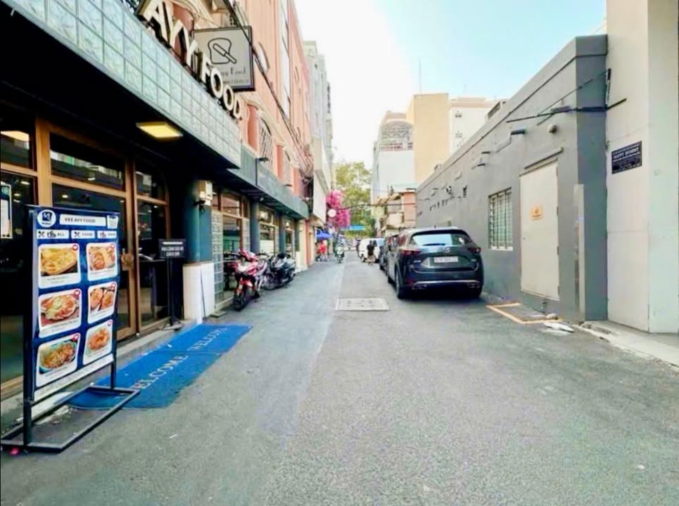 Nhà phố Trần Hưng Đạo, Quận 1, 46m² giá 8.6 tỷ - Cơ hội đầu tư hiếm có!