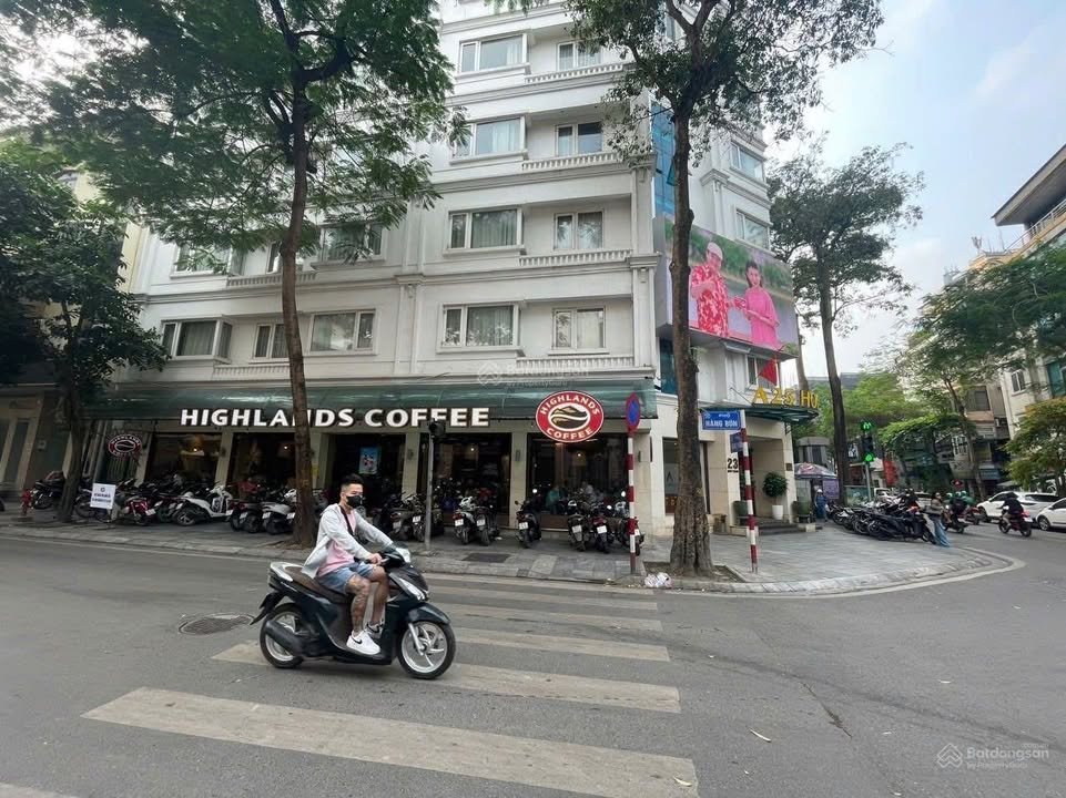 Đất Hàng Bún 69m² giá 22 tỷ - Mặt tiền rộng, cơ hội đầu tư tuyệt vời!