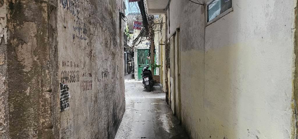 Nhà mặt ngõ 269 Thanh Nhàn, 22m², giá 5.3 tỷ - Sổ đỏ chính chủ!