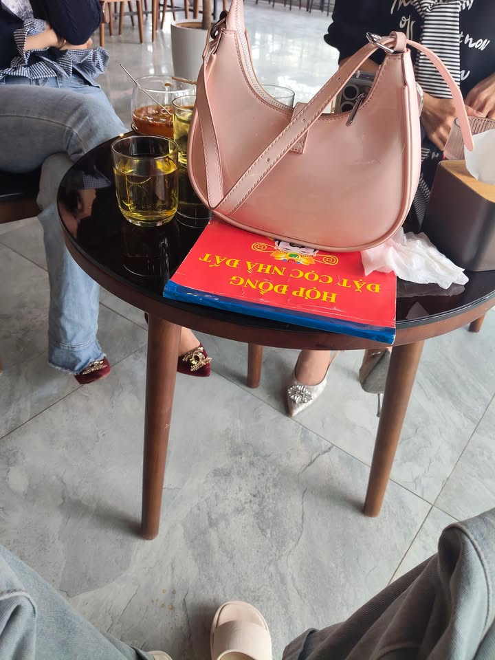 Nhà riêng Quảng Cư Sầm Sơn 115m² giá 2 tỷ - Đối diện chợ, ô tô tránh nhau!