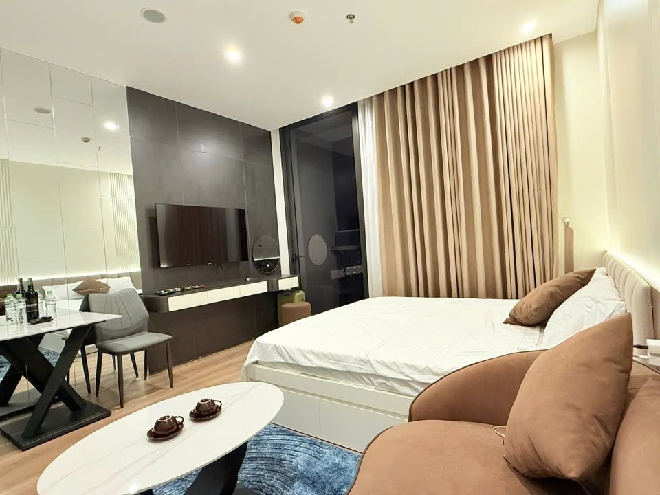 Căn hộ Studio Icon40 Hạ Long - Giá thỏa thuận - Tầng cao view hồ nhạc nước tuyệt đẹp!