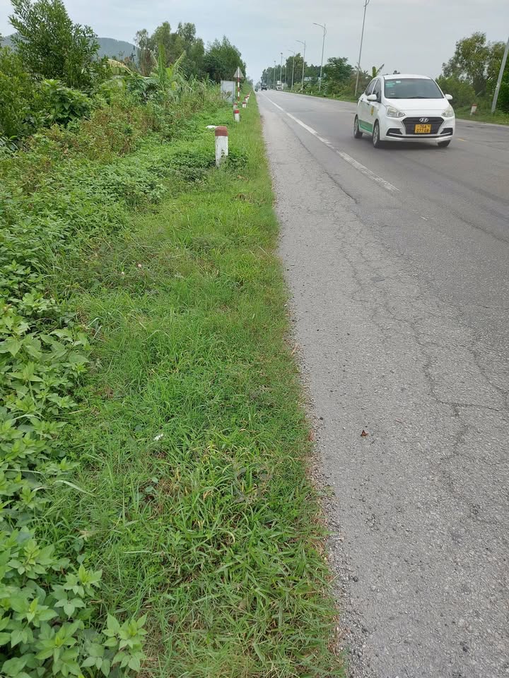 Đất 2 mặt tiền đường Nguyễn Chánh và Nguyễn Tất Thành, Đức Phổ 162m² - Đầu tư sinh lời hấp dẫn!