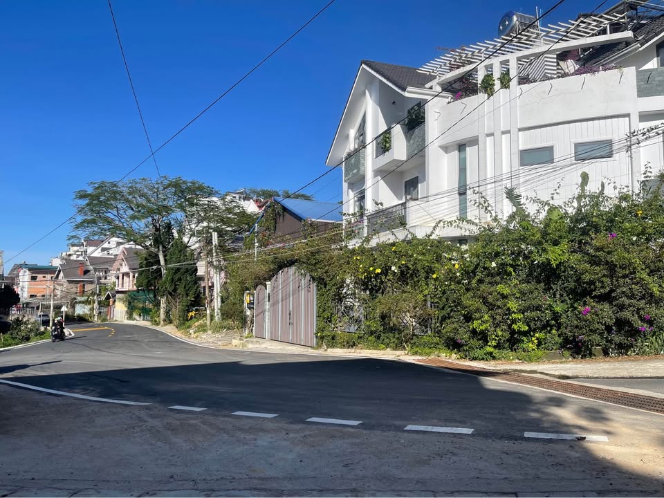 Đất nền lô góc 688m² tại Đồi Ngô Quyền - Giá chỉ 36 tỷ, cơ hội đầu tư hấp dẫn!