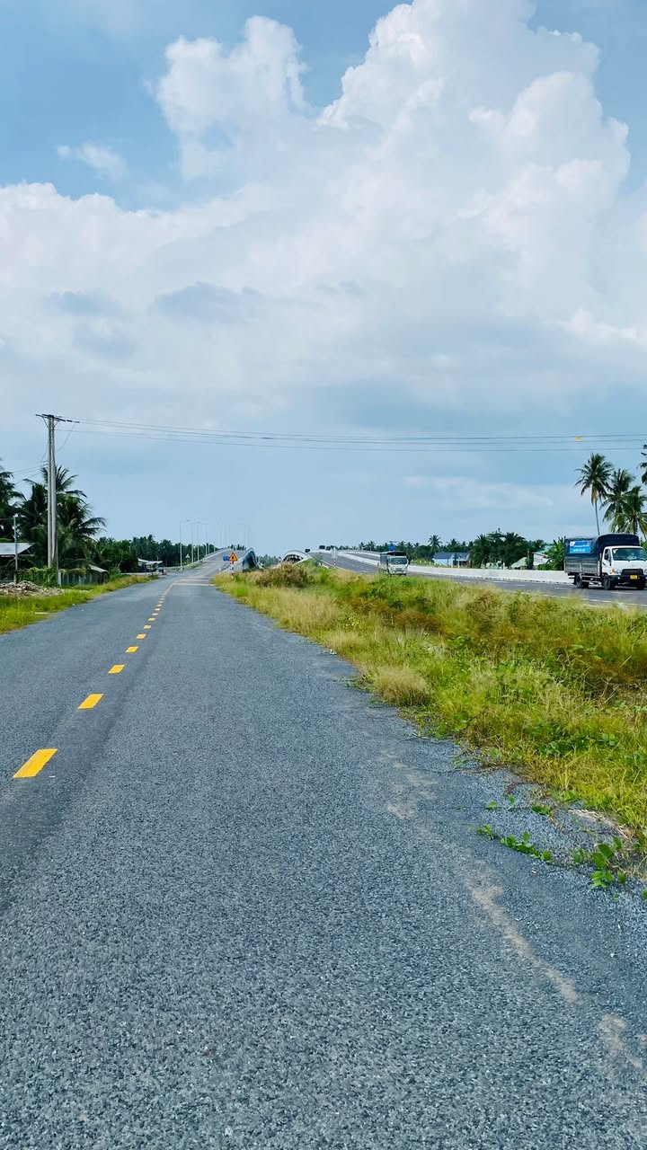 Đất mặt tiền đường Sơn Đông, Bến Tre 1850m² giá 15.7 tỷ - Đầu tư sinh lời!