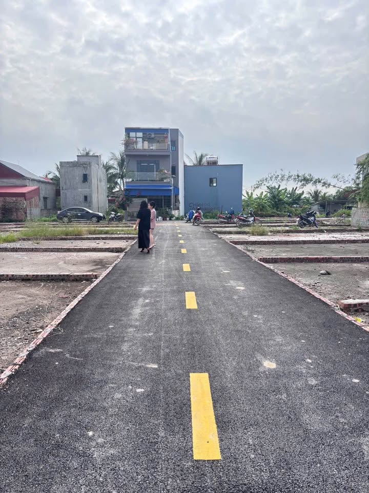 Đất mặt đường Phạm Văn Đồng Đồ Sơn 40.6m² chỉ 900 triệu - Cơ hội đầu tư tuyệt vời!