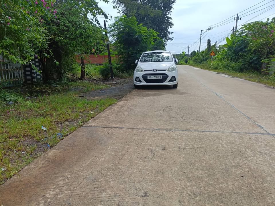 Nhà mặt tiền 14m Hòa Phú 200m² giá chỉ 2.38 tỷ - Cơ hội đầu tư lý tưởng!