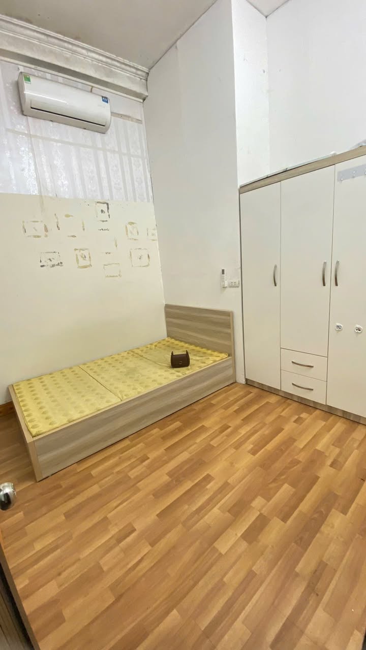 Phòng trọ cho thuê tại 317 Hoàng Hoa Thám, quận Ba Đình - Giá chỉ 2.1 triệu/tháng!