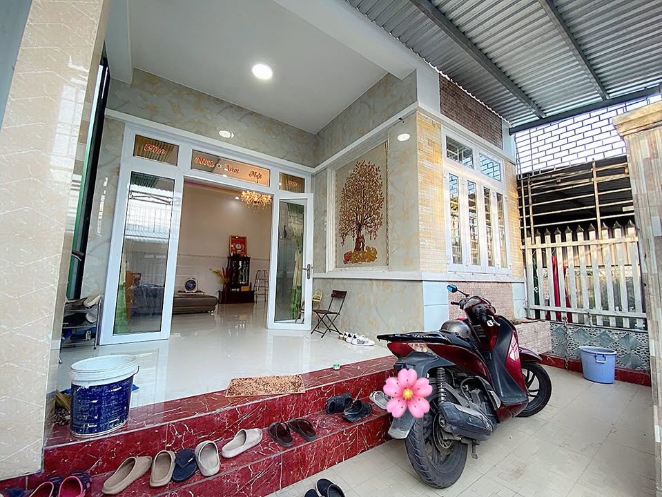 Nhà nguyên căn cho thuê tại Phường 9, Mỹ Tho - 180m² giá chỉ 5 triệu/tháng!