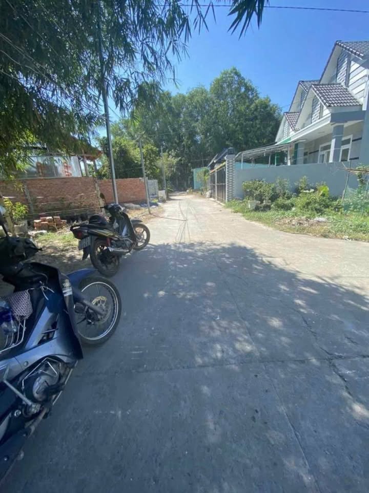 Đất nền Thủ Dầu Một 181m² giá 1.95 tỷ - Đường ô tô, sổ đỏ chính chủ!