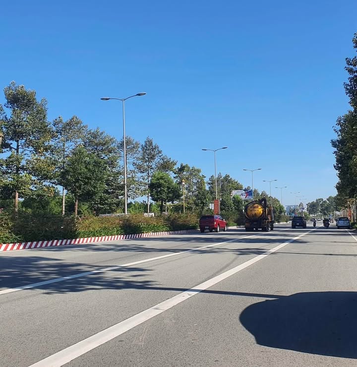 Đất mặt tiền đường Hùng Vương, Thủ Dầu Một 310m² giá 18.5 tỷ - Đầu tư sinh lời ngay!