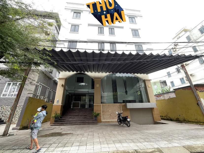 Cho thuê mặt bằng tầng 1 đường Võ Nguyên Giáp 25 triệu - Gần biển Mỹ Khê sầm uất!