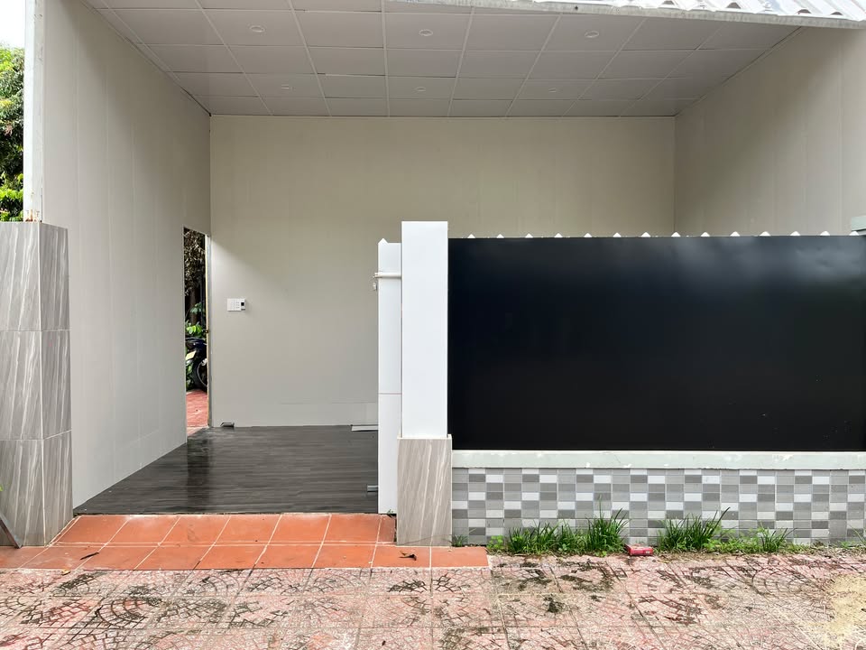 Cho thuê mặt bằng 30 Vân Đài Nữ Sĩ, Hòa Quý 1.5 triệu - Giá rẻ, vị trí đẹp!