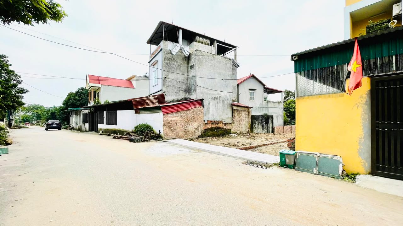 Đất nền kinh doanh Xóm Chám - Định Trung 147m² giá 2.1 tỷ - Cơ hội vàng cho nhà đầu tư!