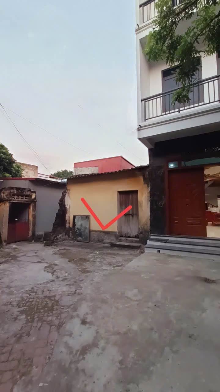 Đất lô 2 mặt tiền Vũ Ninh 97.6m² giá 4 tỷ - Gần hồ Đồng Soi!