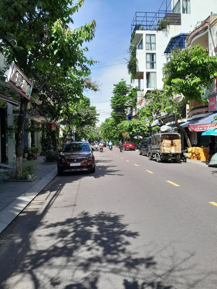 Nhà nguyên căn mặt tiền Diên Hồng, Quy Nhơn 90m² - Phù hợp làm văn phòng, spa, studio!