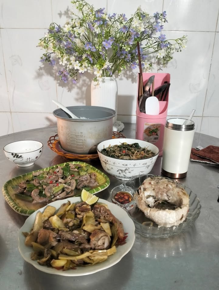 Đất Phú Trung, Phú Riềng 10000m² giá 2 tỷ - Sổ hồng đầy đủ, khu dân cư đông đúc!