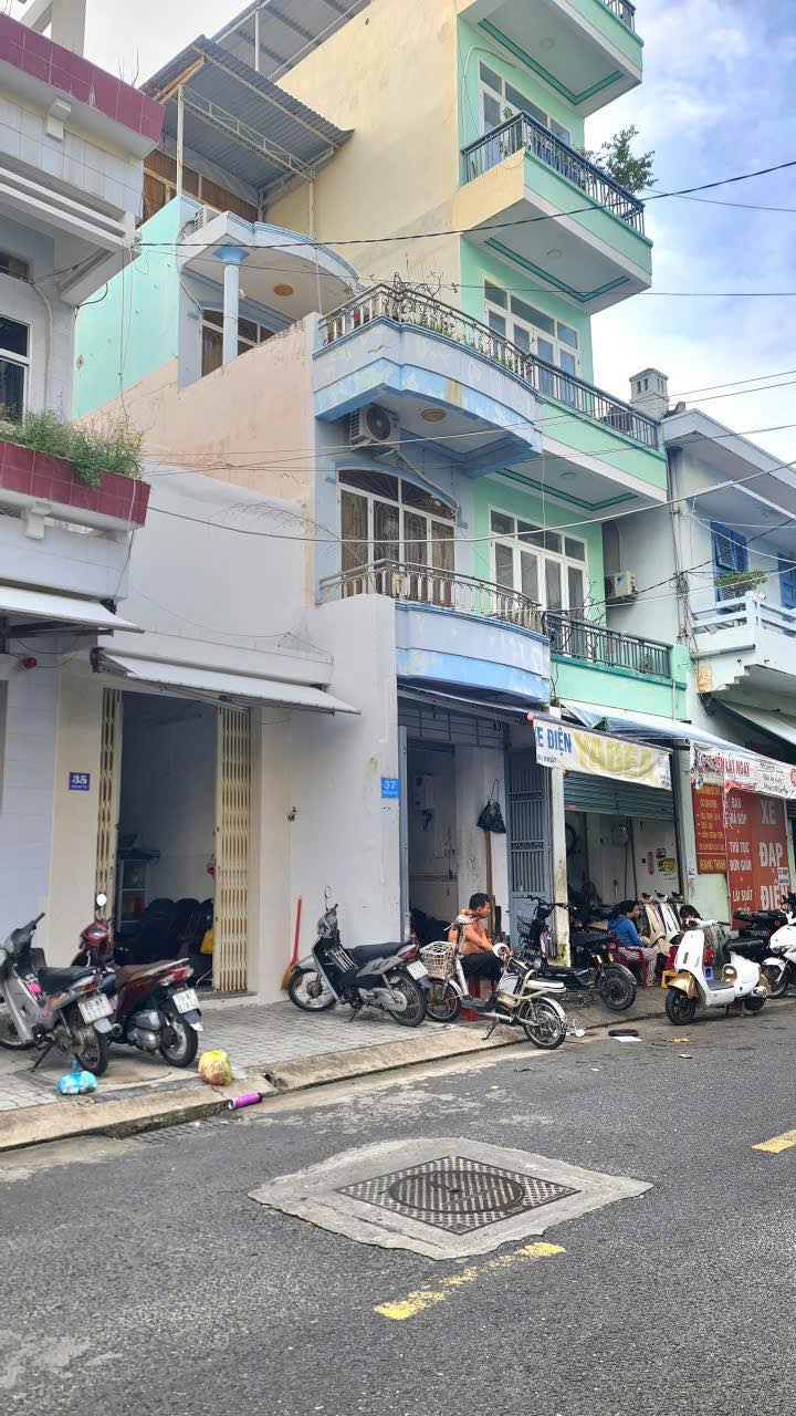 Nhà 3 tầng mặt tiền đường Đào Duy Từ, Nha Trang 58m² giá 7.5 tỷ - Vị trí đẹp, kinh doanh thuận lợi!