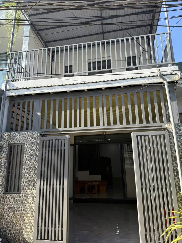 Nhà riêng Hẻm 43 đường Ama Khê, Buôn Ma Thuột 75m² giá 3.8 tỷ - Đường ô tô vào tận nơi!