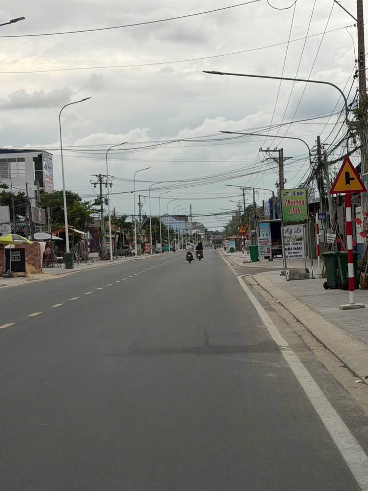 Đất mặt tiền Nguyễn Văn Rốp, Tân Ninh, 256m² chỉ 7 tỷ - Đầu tư sinh lời ngay!