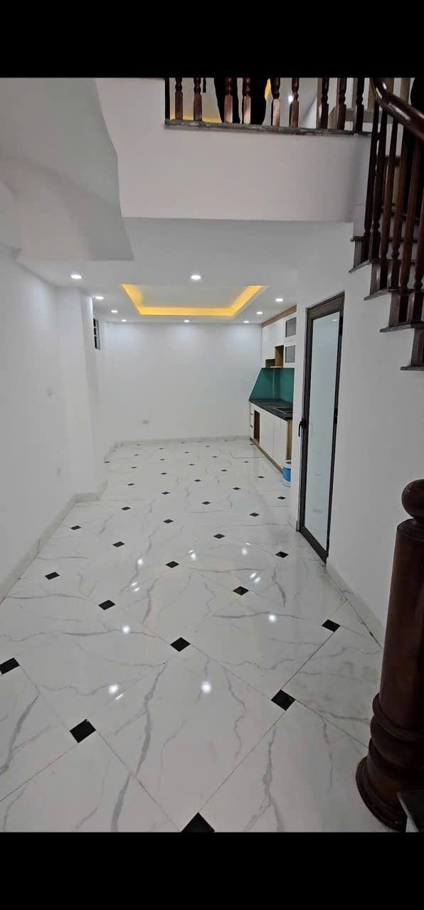 Nhà 3 tầng cho thuê tại tổ 14 Yên Nghĩa, 40m² - Phù hợp cho gia đình hoặc nhóm bạn!