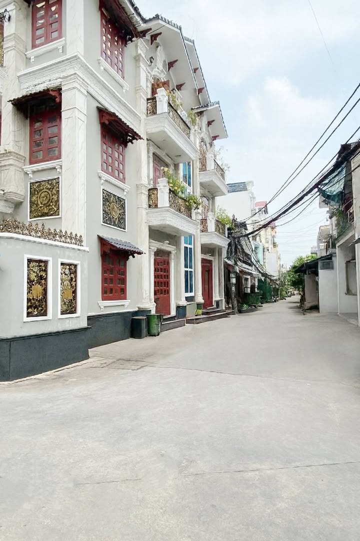 Căn hộ dịch vụ cao cấp Tân Bình 90m² giá chỉ 9.99 tỷ - Đầu tư sinh lời ngay!