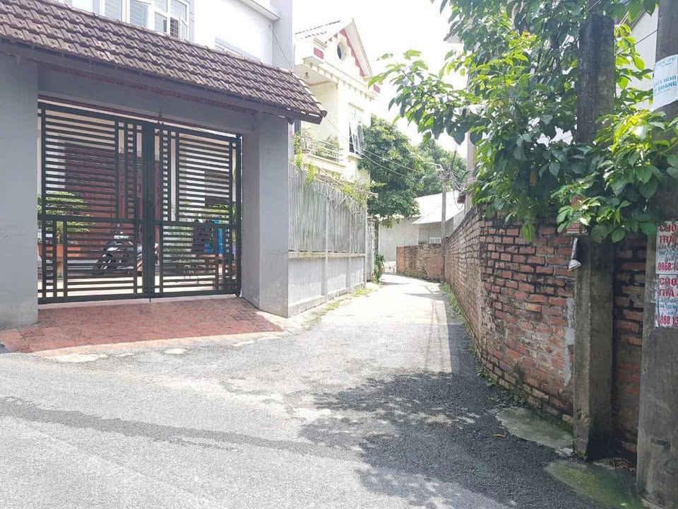 Đất nền Dữu Lâu, Việt Trì 106m² giá 1.6 tỷ - Đường thông thoáng, thuận tiện di chuyển!